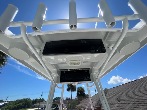 Photo of BLUE WAVE - 27' 10