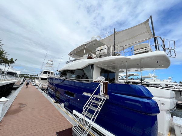 Photo of AZIMUT YACHTS Pura Vida 66'