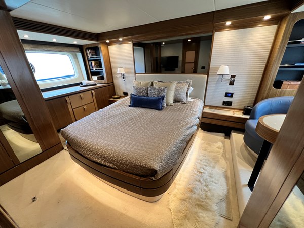 Photo of AZIMUT YACHTS Pura Vida 66'