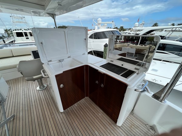 Photo of AZIMUT YACHTS Pura Vida 66'