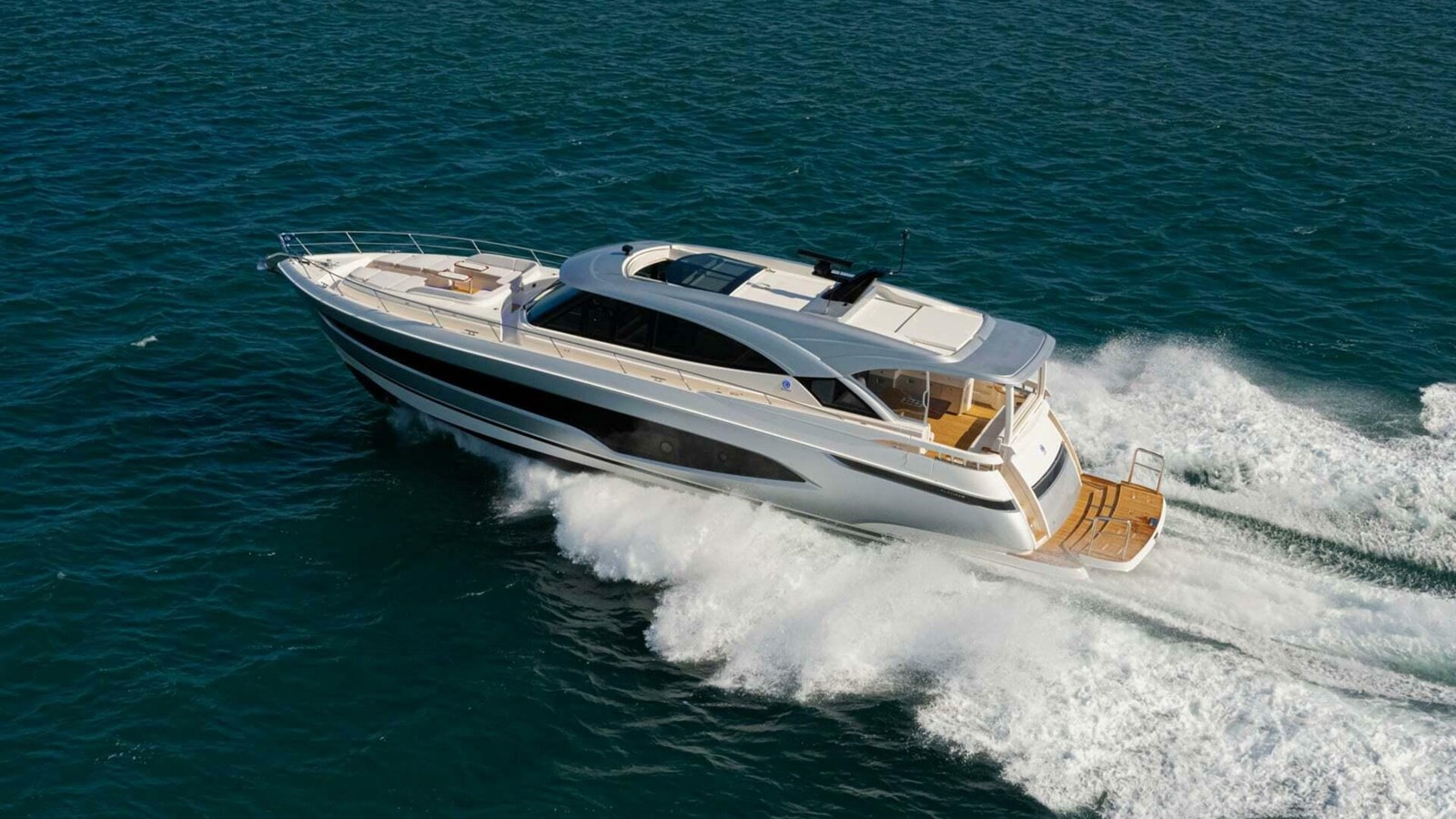 6800 Sport Yacht RIVIERA AUSTRALIA — RIVIERA AUSTRALIA