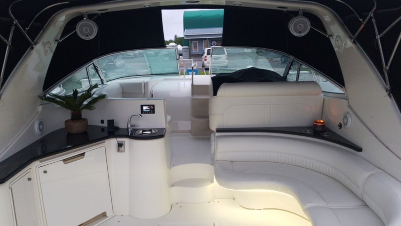 Photo of CRUISERS YACHTS NO NAME 38' 1