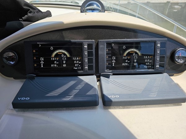 Photo of CRUISERS YACHTS NO NAME 38' 1