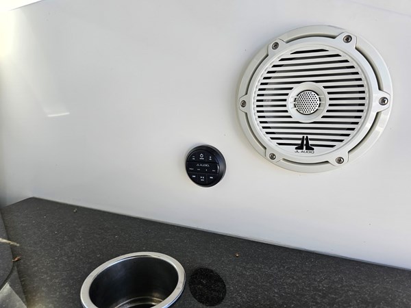 Photo of CRUISERS YACHTS NO NAME 38' 1