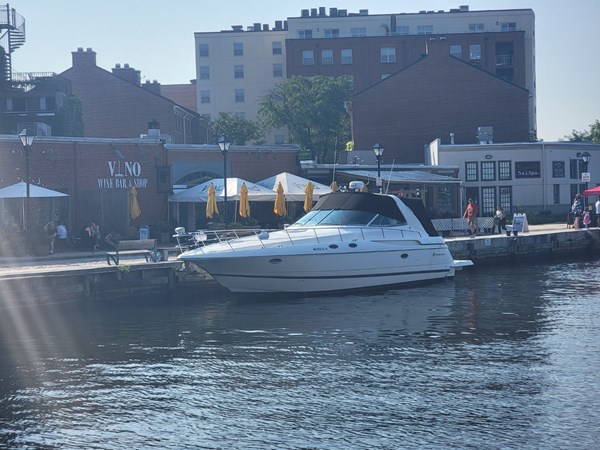 Photo of CRUISERS YACHTS NO NAME 38' 1