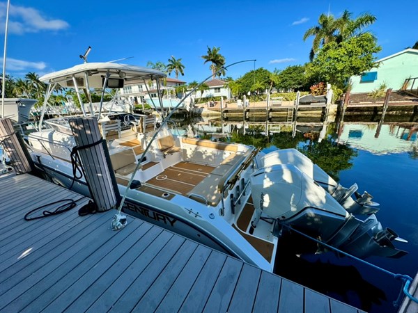 Photo of CENTURY BOATS - 32'