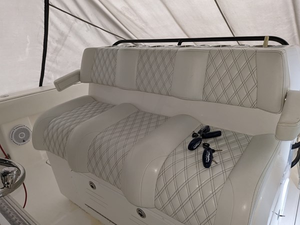 Photo of INVINCIBLE - 40'