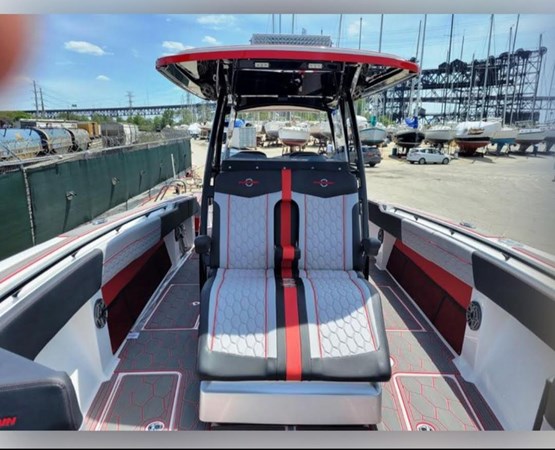 Photo of FOUNTAIN - 38'