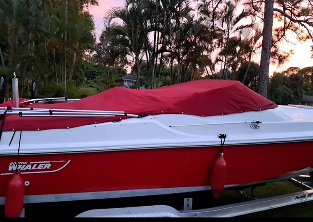 Photo of BOSTON WHALER - 22'