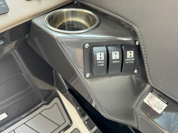 Photo of MONTEREY - 27'