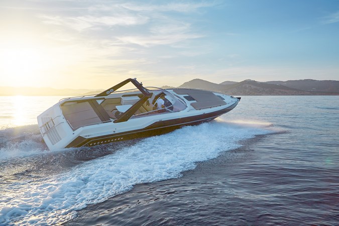 Photo of SUNSEEKER SUNSEEKER THUNDERHAWK 43 43'