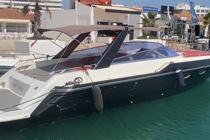Photo of SUNSEEKER SUNSEEKER TOMAHAWK 37 36' 9