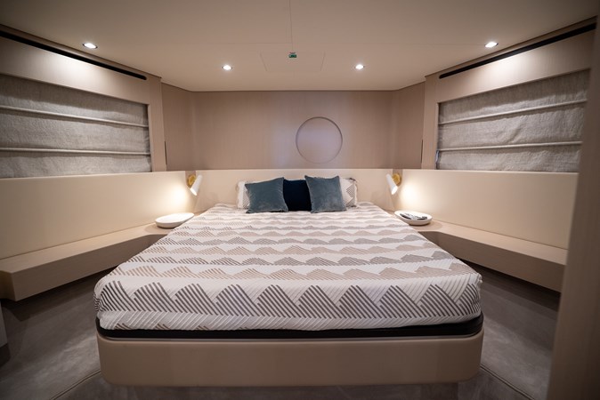 2023 Azimut 68 Fly-90