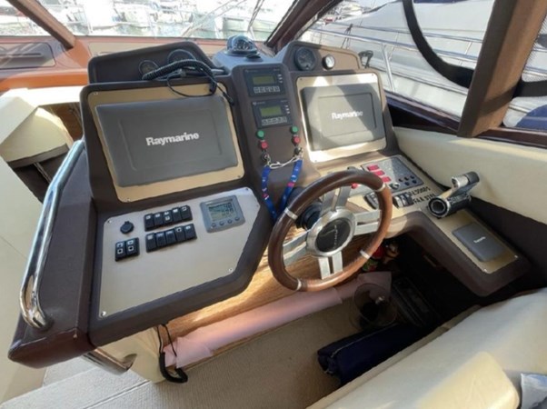 AZIMUT 53 FLYBRIDGE 2011 53' 10" AZIMUT YACHTS