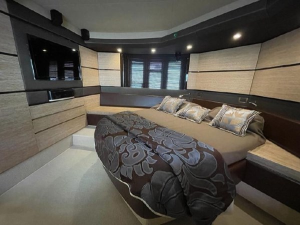 AZIMUT 53 FLYBRIDGE 2011 53' 10" AZIMUT YACHTS