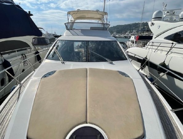 AZIMUT 53 FLYBRIDGE 2011 53' 10" AZIMUT YACHTS