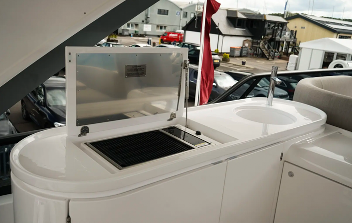 FLY 68 2024 68' 8" AZIMUT YACHTS