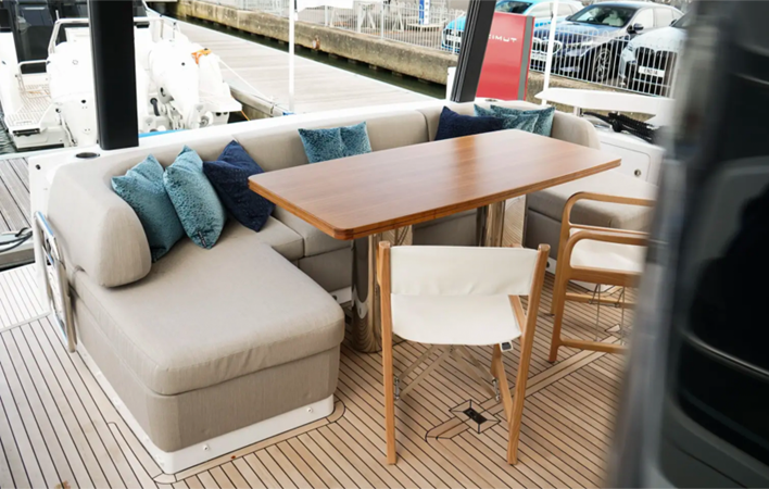 FLY 68 2024 68' 8" AZIMUT YACHTS