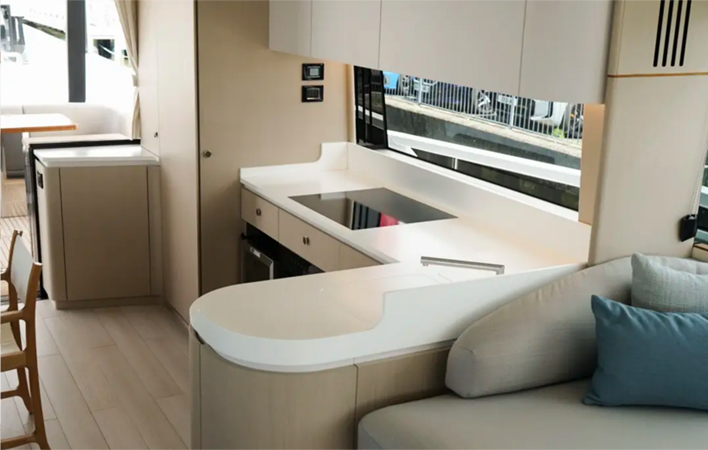 FLY 68 2024 68' 8" AZIMUT YACHTS