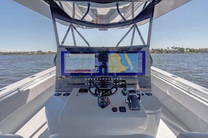 Photo of CONTENDER - 44'