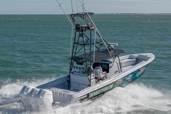 Photo of CONTENDER - 44'