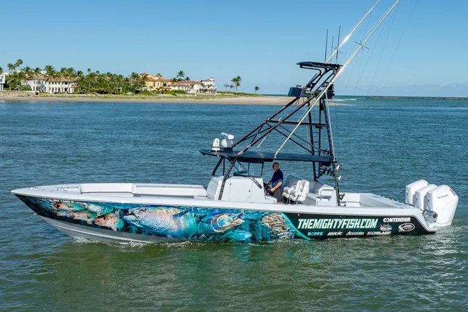 Photo of CONTENDER - 44'