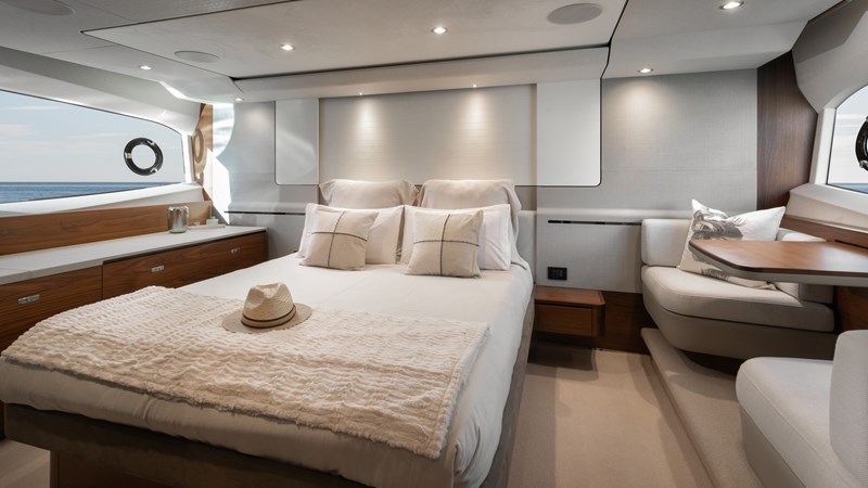 Photo of PRINCESS YACHTS AMUSSAY 63' 6