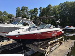 2019 CHAPARRAL 23' 1