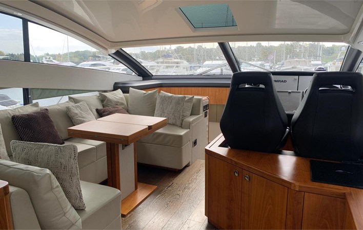 PREDATOR 57 2016 59' 1" SUNSEEKER