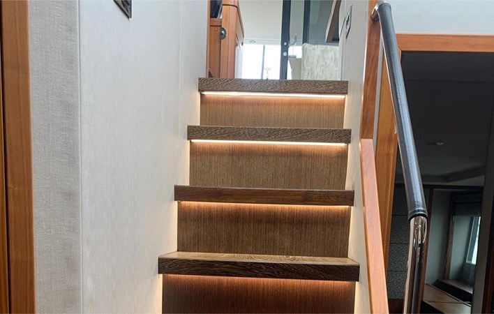 PREDATOR 57 2016 59' 1" SUNSEEKER