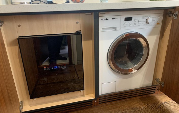 PREDATOR 57 2016 59' 1" SUNSEEKER