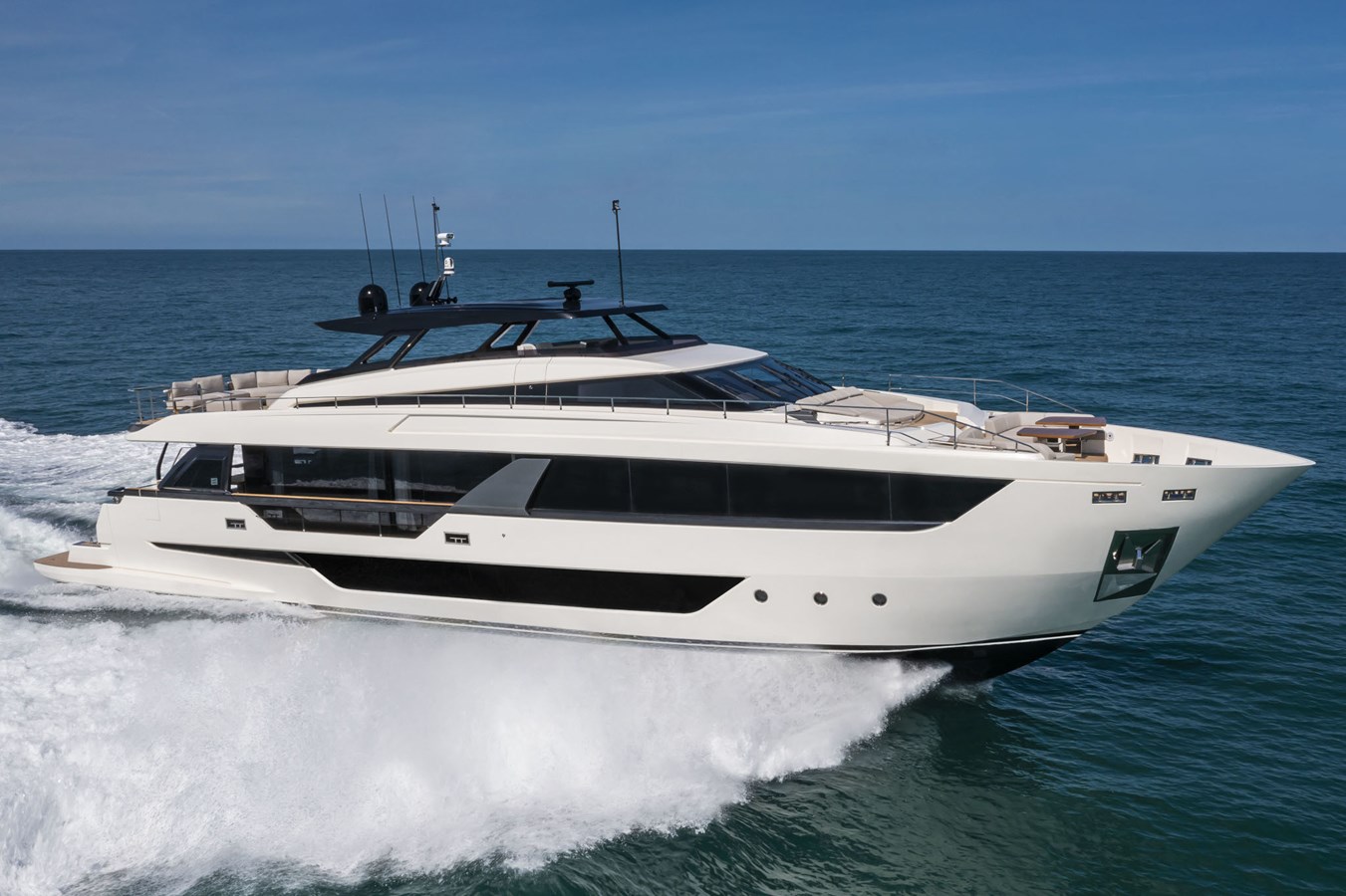 H&CO — FERRETTI YACHTS