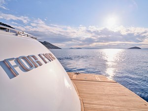 80 2008 80' 5" PERSHING