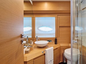 80 2008 80' 5" PERSHING