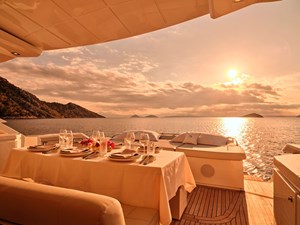 80 2008 80' 5" PERSHING