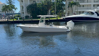 2024 EVERGLADES 253 Center Console - photo 6