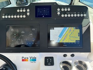 2024 EVERGLADES 253 Center Console - photo 22