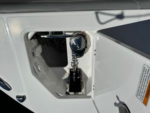 2024 EVERGLADES 253 Center Console - photo 32