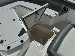 2024 EVERGLADES 253 Center Console - photo 33