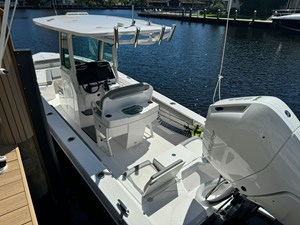 2024 EVERGLADES 253 Center Console - photo 36