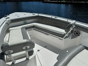 2024 EVERGLADES 253 Center Console - photo 44