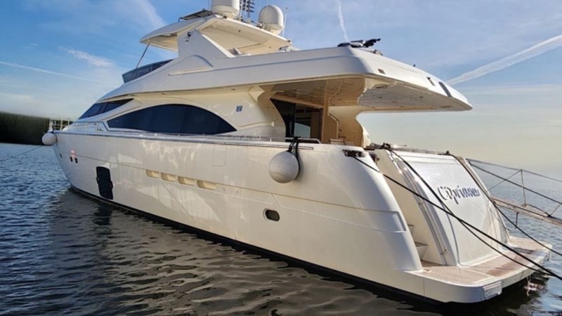 FERRETTI FERRETTI 830 Yacht for Sale
