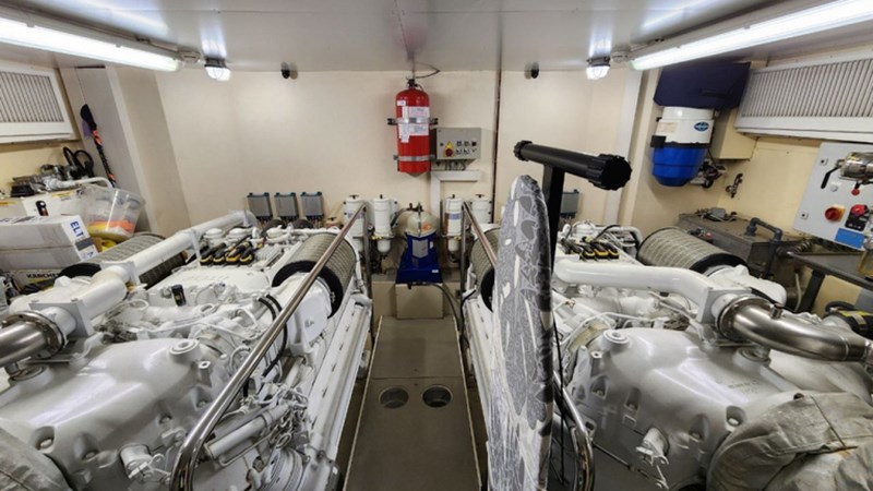 FERRETTI FERRETTI 830 Yacht for Sale