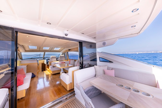Photo of PRINCESS YACHTS Princess V70 71' 3