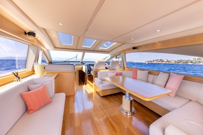 Photo of PRINCESS YACHTS Princess V70 71' 3
