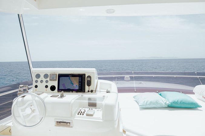 780 HT 2006 78' 11" FERRETTI YACHTS