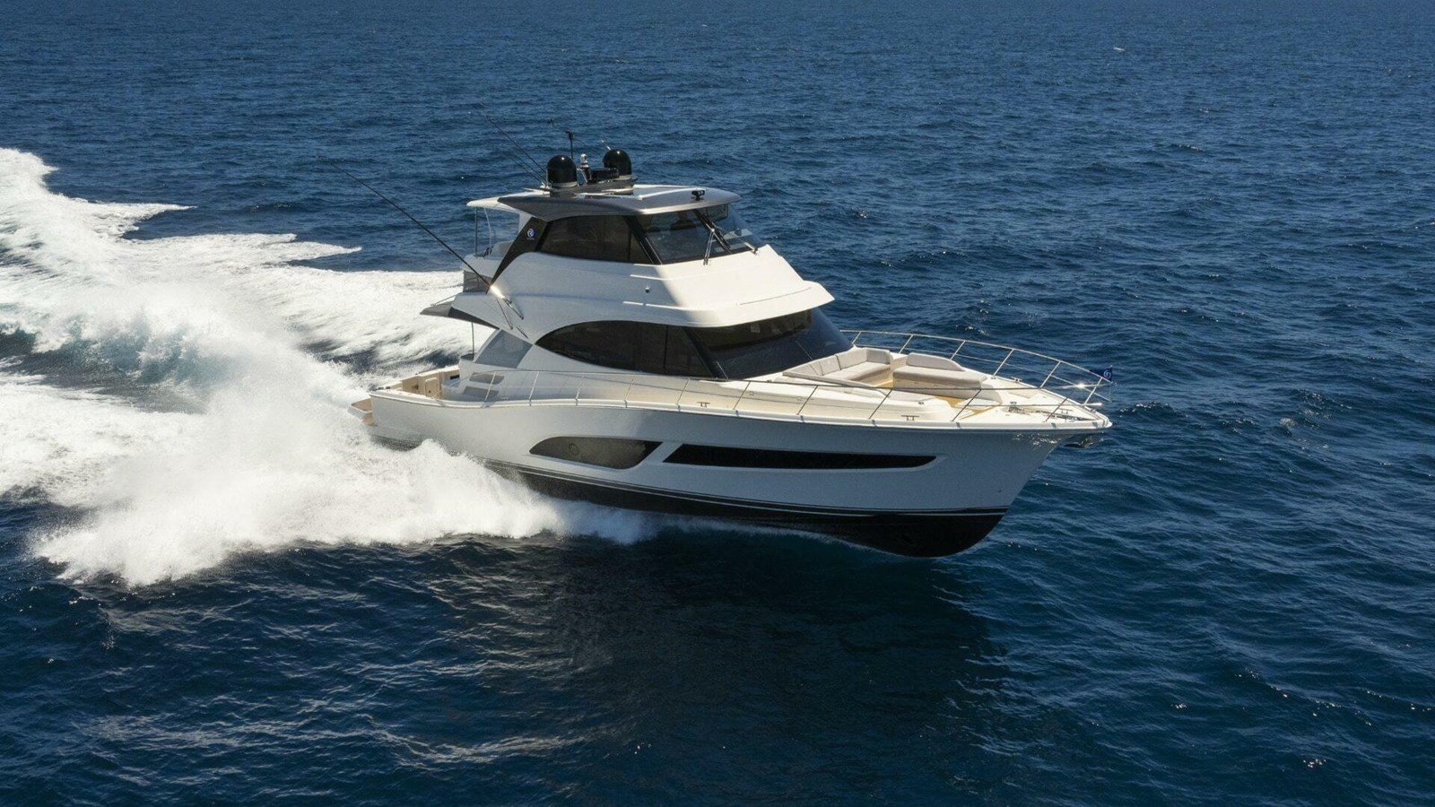 58 Sports Motor Yacht RIVIERA AUSTRALIA — RIVIERA AUSTRALIA