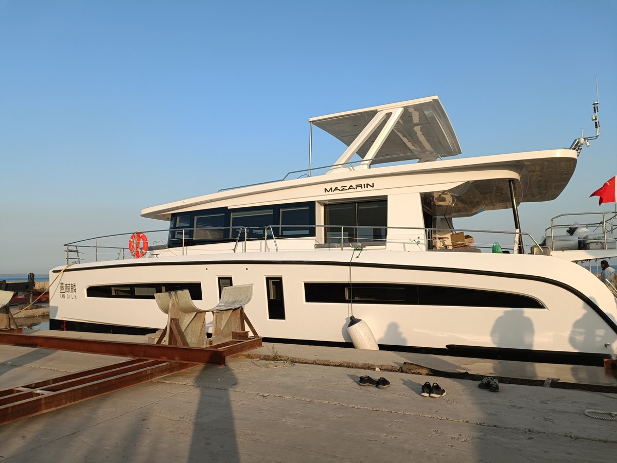 2022 MAZARIN 54' 10