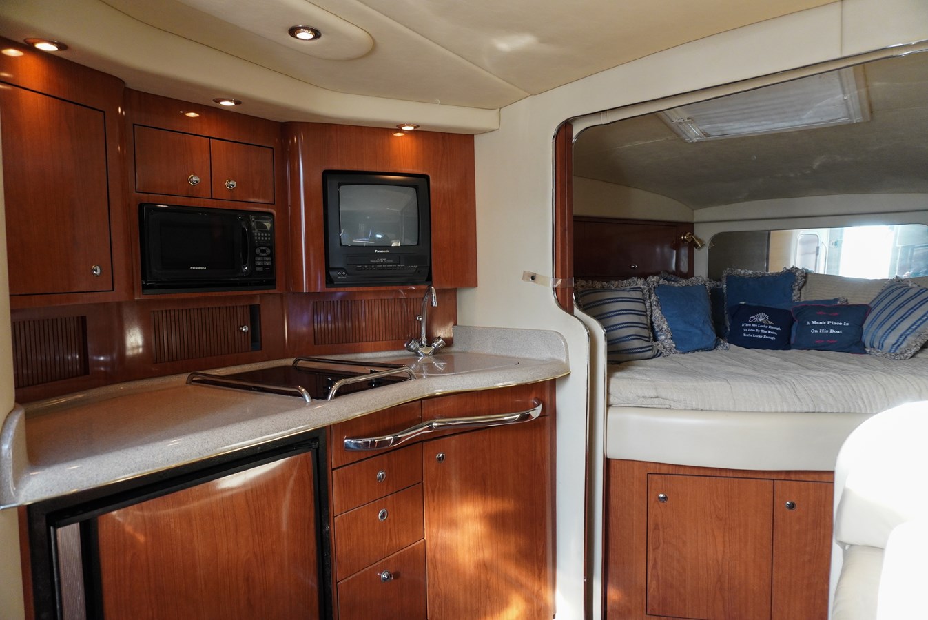 Sea Ray 340 Amberjack — 2001 Sea Ray 340 Amberjack — General arrangement 13