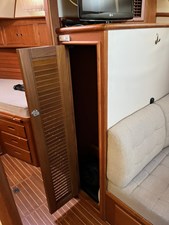 1999 GRAND BANKS MARINE Eastbay 38 - photo 12